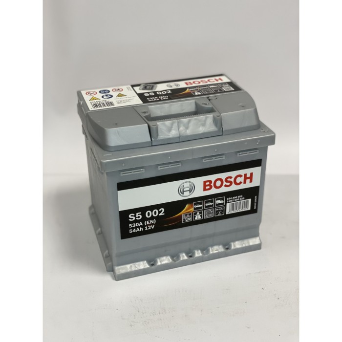 Автомобільний акумулятор BOSCH 54Ah 530A R+ (правий +) L1 (S50 020)